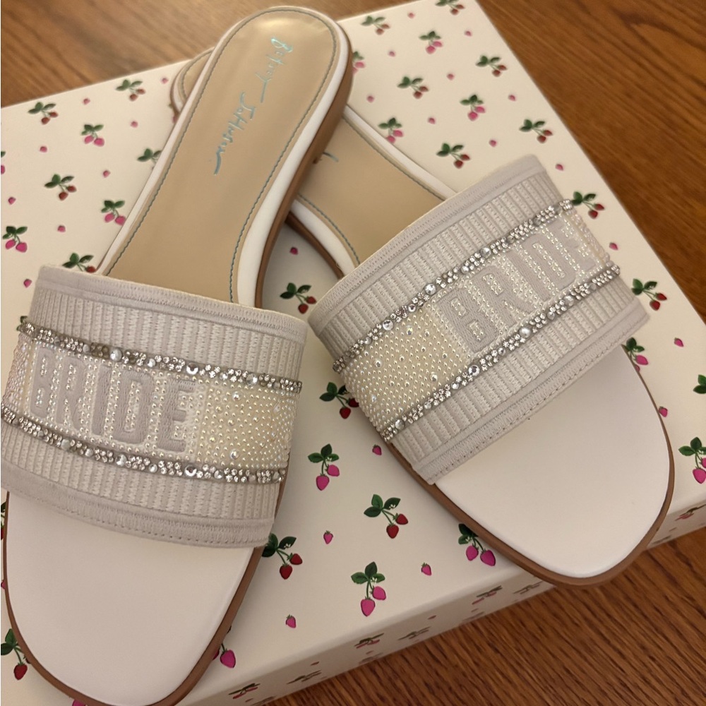 Betsey Johnson White Cream 'BRIDE' Beaded Slide Sandals size 11